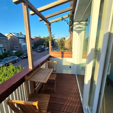 לינה וארוחת בוקר Welkom Op Texel, Met Balkon דה קוח